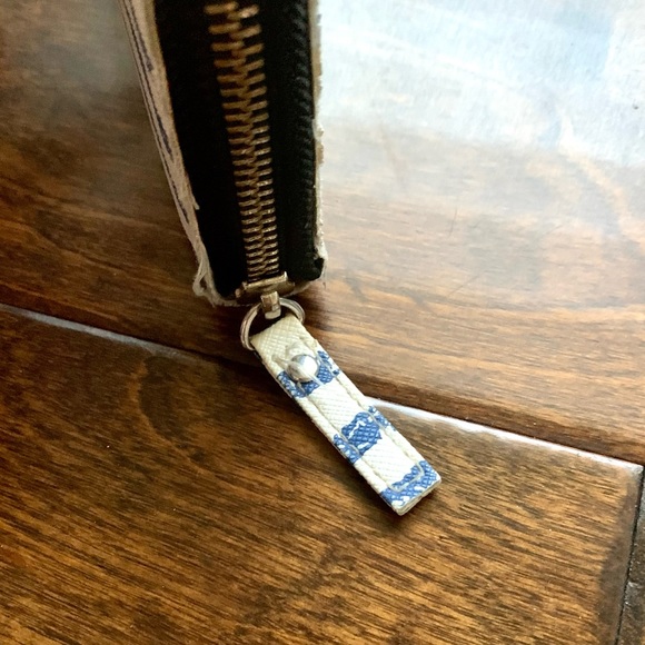 Scout Blue and White Striped Wallet - Picture 4 of 9